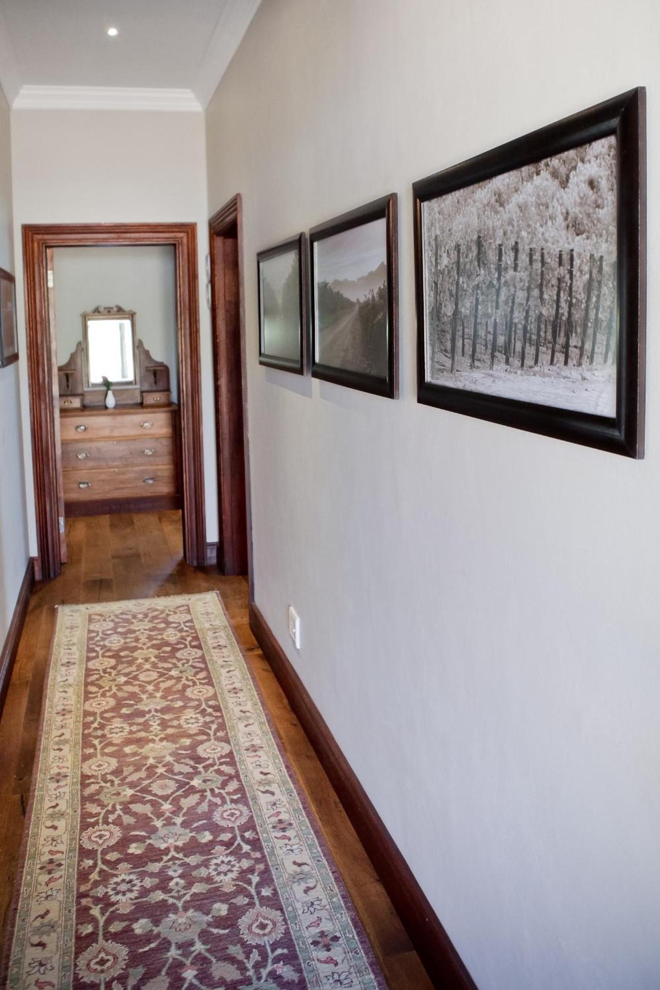 Under Oaks Guesthouse Paarl Ruang foto
