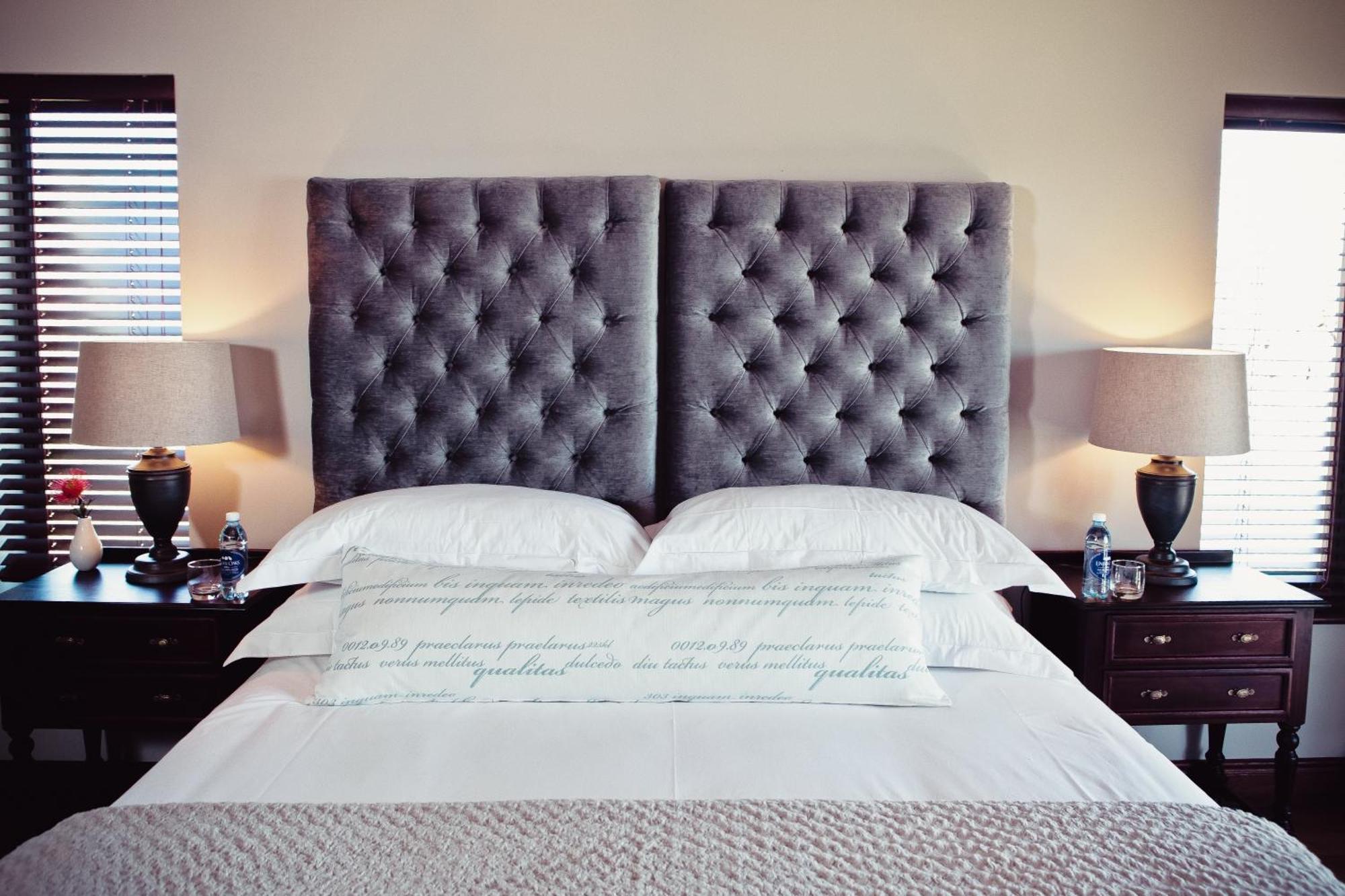Under Oaks Guesthouse Paarl Ruang foto