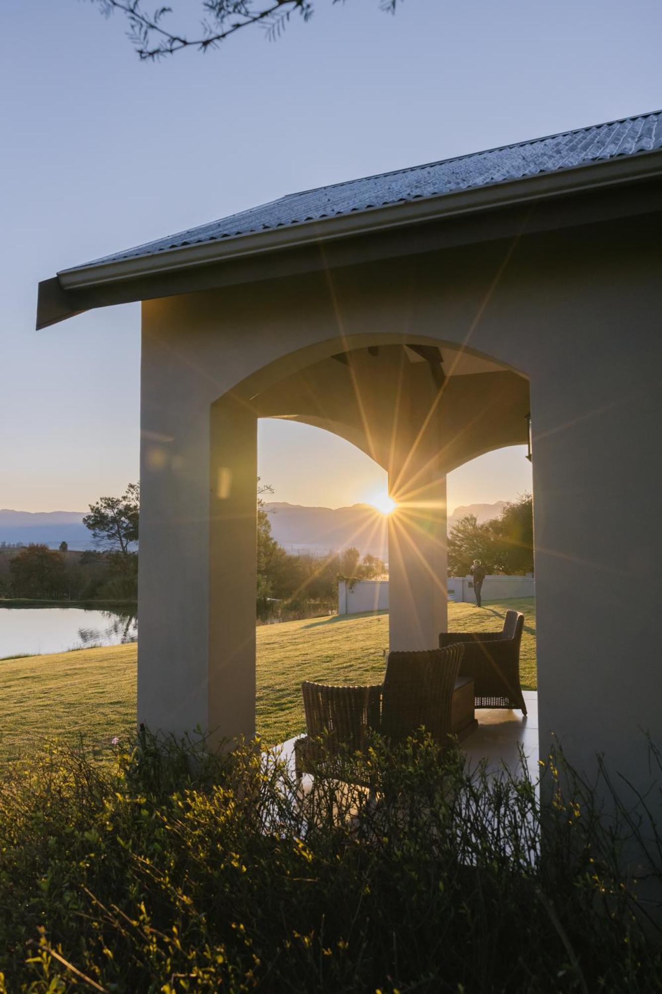 Under Oaks Guesthouse Paarl Bagian luar foto